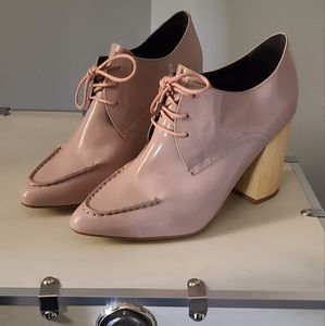 Anthropologie Pied Juste Tipo Lace up Booties